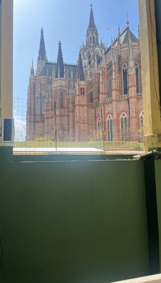 Departamento Temporal Catedral Con Cochera A 100 Metros Para Autos Chicos - Medianos La Plata Dış mekan fotoğraf